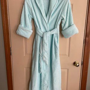 Soft surroundings softest chenille robe New in package
